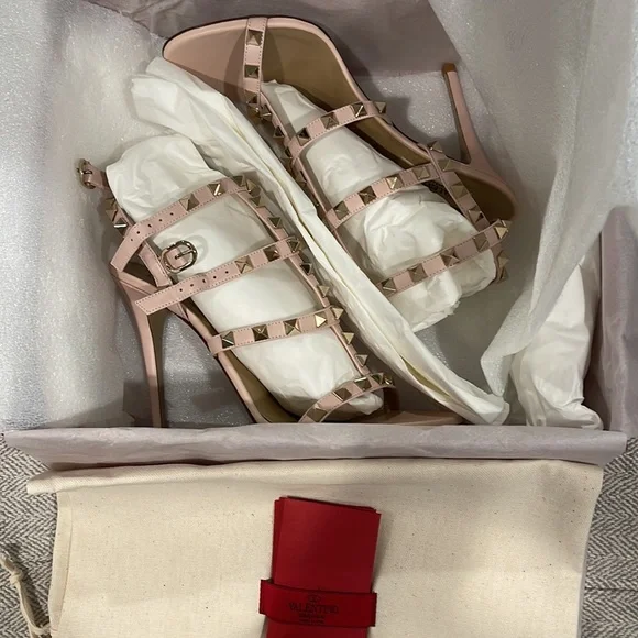 VALENTINO ROCKSTUD CALFSKIN ANKLE STRAP SANDAL 100 - Picture 5 of 9